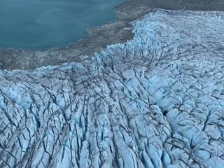 В ледения щит на Гренландия са открити гигантски вируси