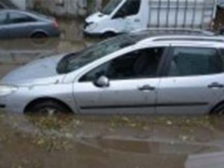 Обявиха бедствено положение в Нова Загора след силната буря