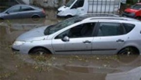Обявиха бедствено положение в Нова Загора след силната буря