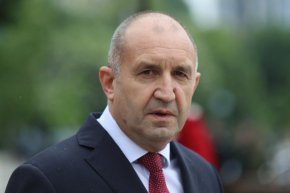 „Означава, че ще бъде трудно” – така президентът Румен Радев коментира неуспешния опит на новите депутати да изберат председател на 50-ото Народно събрание.