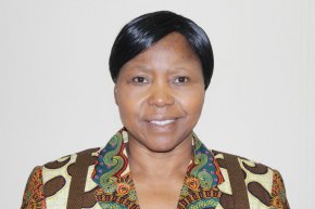 Министърът на отбраната на Зимбабве, Oppah Muchinguri-Kashiri. 