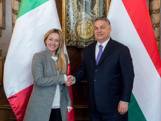 Орбан и Мелони решават съдбата на Урсула на среща