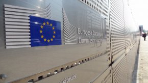 Европейската комисия и Европейската централна банка представят днес конвергентния доклад за приемането на еврото в България.