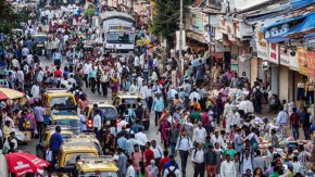 Според доклада World Population Prospects 2024 (Перспективи за световното население през 2024 г.), след като достигне своя пик, населението на Индия ще намалее с около 12 % до 2100 г. Въпреки това, според доклада, страната вероятно ще остане най-многолюдната нация в света през целия век.