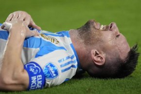 
Нападателят на националния отбор на Аржентина Лионел Меси е получил увреждане на връзките на десния глезен