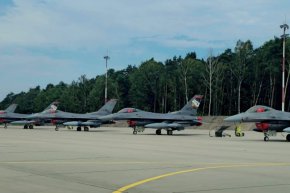 САЩ разположиха изтребители F-16 в България и Полша