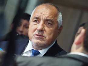 

Лидерът на ГЕРБ заяви, че ще се включи лично в преговорите, ако и Слави Трифонов участва в тях.