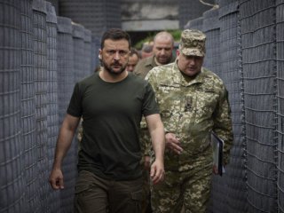 Украйна обяви банкрут като нас при Луканов: Спря да плаща по кредитите си