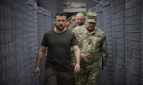 Украйна обяви банкрут като нас при Луканов: Спря да плаща по кредитите си