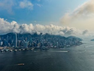 Нощ в облаците: Ritz-Carlton Hong Kong - най-високият хотел в света