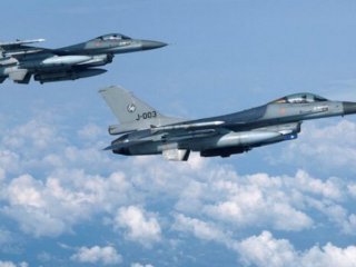 Нидерландия потвърди доставката на F-16 за Киев 