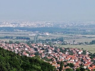   ГЕРБ би в най-голямото соф. и бг село, ПП с 4,5 пъти по-малко гласове