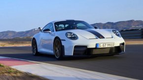 Porsche 911 GT3 от 2025 г. е по-добро от старото по стотици малки начини