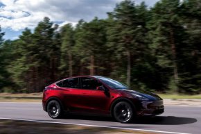 Tesla Model Y е най-продаваният автомобил в Европа през септември