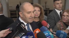 Много е важно парламентът сам да защити независимостта си: Радев
