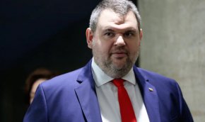 Пеевски обвини Радев в лъжа заради липсата на покана за консултациите към ДПС-НН 