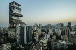 Най-скъпата къща в света за £3,6 млрд. има 27 етажа и снежна стая