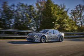Управляващият модул Heart of Joy на BMW вкарва тръпка в електромобилите