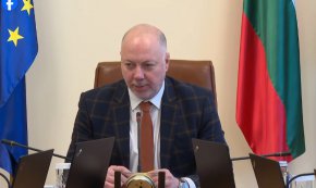 Започваме 2025 г. с дефицит от 10 млрд. лева, сметката трябва да бъде платена: Желязков