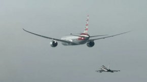 Италиански изтребители ескортират полет на American Airlines до Рим заради „опасения за сигурността"