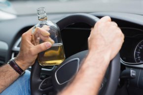 Задържаха бургазлия с 4,33 промила алкохол в кръвта, пиел непрекъснато от 2 години 