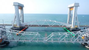 Моди откри първия морски мост с вертикално повдигане в Индия