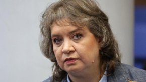 ДБ иска оставката на председателя на НС Наталия Киселова 
