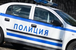 Полицията издирва мъж, избягал след преследване и стрелба 