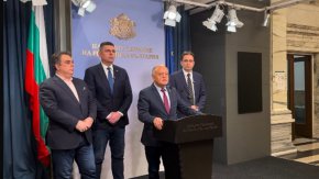 Желязков да иска вот на доверие или да преформатират правителството с нови лица: г-н Атанасов