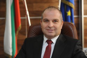 Уволниха 10 служители в ДАИ заради рекет с ''такса спокойствие''