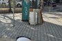 Справяне с боклука? До Съдебната палата в София 2-ри ден: Фото на деня