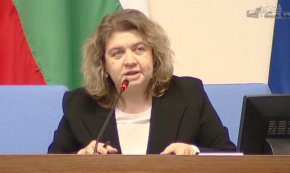 Киселова подаде оставка като председател на НС 