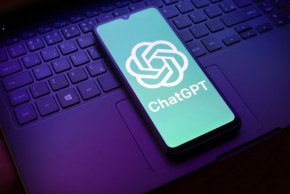 Съдят ChatGPT за склоняване към самоубийства