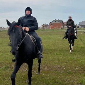  Хабиб и Ислам в свободното си от тренировки време: ФОТО НА ДЕНЯ 