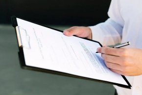 ДСБ иска премахване на нотариалната заверка при прехвърляне собствеността на МПС 