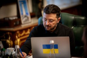 Киев премахна клаузата за пълен одит на международната помощ за Украйна от американския мирен план