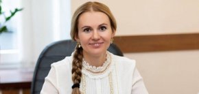 Украинският депутат Анна Скороход е обвинена в приемане на голям подкуп и ръководене на ОПГ