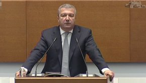 Бюджет трябва да има: Драгомир Стойнев