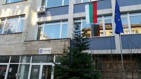 Задържан е началникът на 5 РУ, както и двама служители
