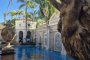 Versace: Добре дошли в къщата на гения в Маями с нас