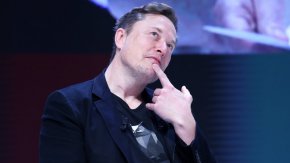Изкуственият интелект може да стане по-умен от цялото човечество до 2031 г.: Мъск