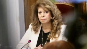 Йотова наложи вето върху промените в Изборния кодекс, ограничаващи секциите в чужбина