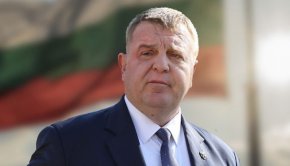   Сп*рма на "ламата" в телата на убитите деца  на местопрестъплението: К. Каракачанов 