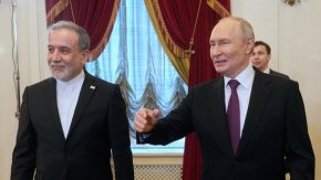 Путин и Арагчи обсъдиха кризата в Близкия изток на фона на блокирани преговори между САЩ и Иран
