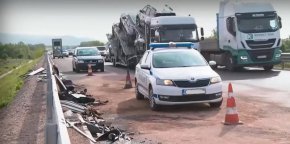 Шофьорът на автобуса от АМ Хемус е с 45 нарушения, водачът на влекача – с положителен тест за дрога