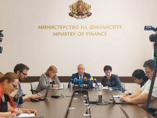  Без увеличение на данъците; пенсии +7.8% от 1 юли 2026: Гълъб Донев