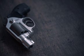 Стреляха с пистолет в лицето на мъж в София 