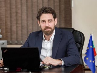  Радев освободи шефа на БАБХ, Светла Янчева е новият изп. директор