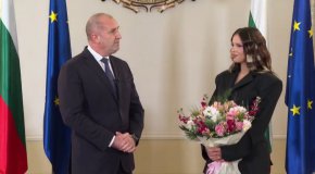 Среща на министър-председателя Румен Радев с певицата Дара