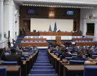 Депутатите няма да изслушват министър Демерджиев и Кандев за оставката